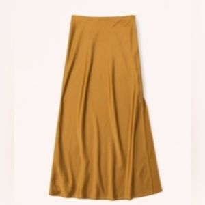 Abercrombie & Fitch Elevated Satin Maxi Skirt